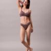 Form to Body Bralette ligeramente forrado que se adapta al cuerpo Form to Body Bralette ligeramente forrado que se adapta al cuerpo