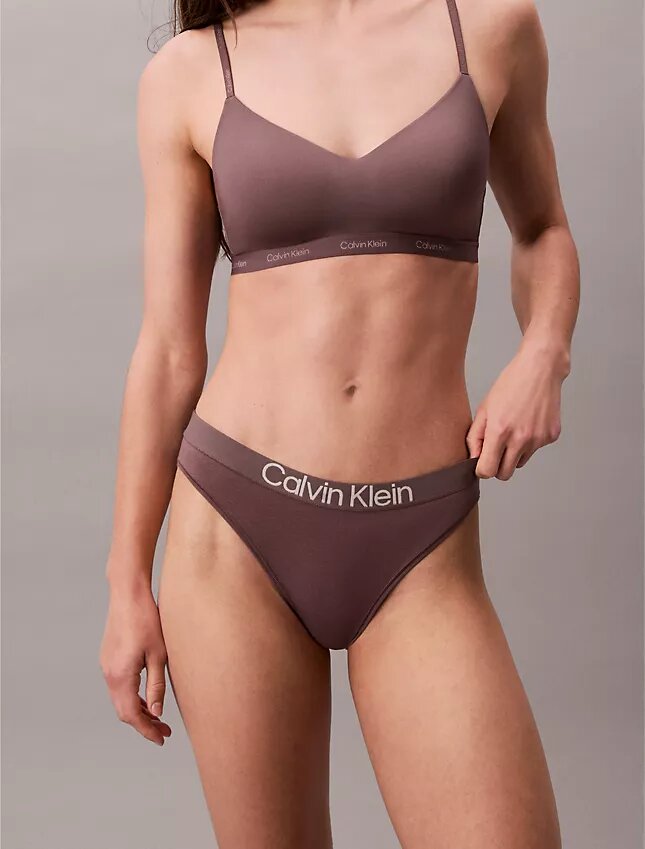 Form to Body Bralette ligeramente forrado que se adapta al cuerpo Form to Body Bralette ligeramente forrado que se adapta al cuerpo