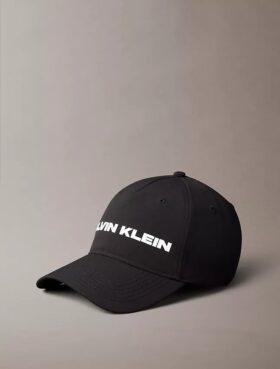 Gorra con el logotipo de Calvin Klein Gorra con el logotipo de Calvin Klein