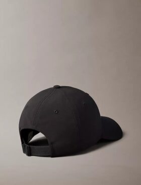 Gorra con el logotipo de Calvin Klein Gorra con el logotipo de Calvin Klein