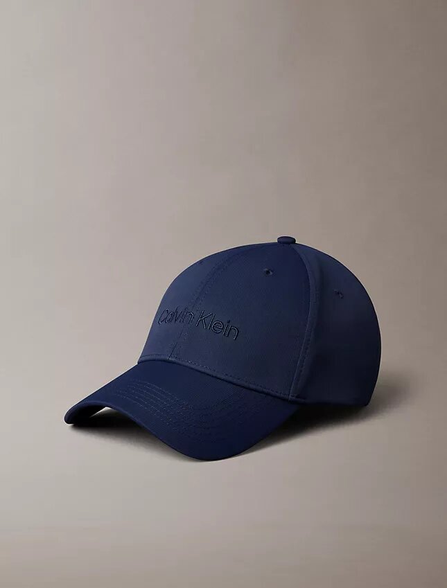 Gorra de béisbol con el logotipo bordado estándar Gorra de béisbol con el logotipo bordado estándar