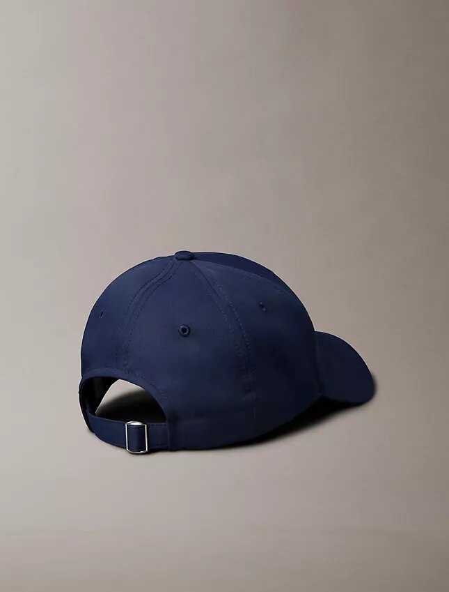 Gorra de béisbol con el logotipo bordado estándar Gorra de béisbol con el logotipo bordado estándar