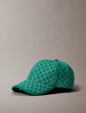 Gorra de béisbol con logotipo estampado