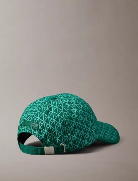 Gorra de béisbol con logotipo estampado