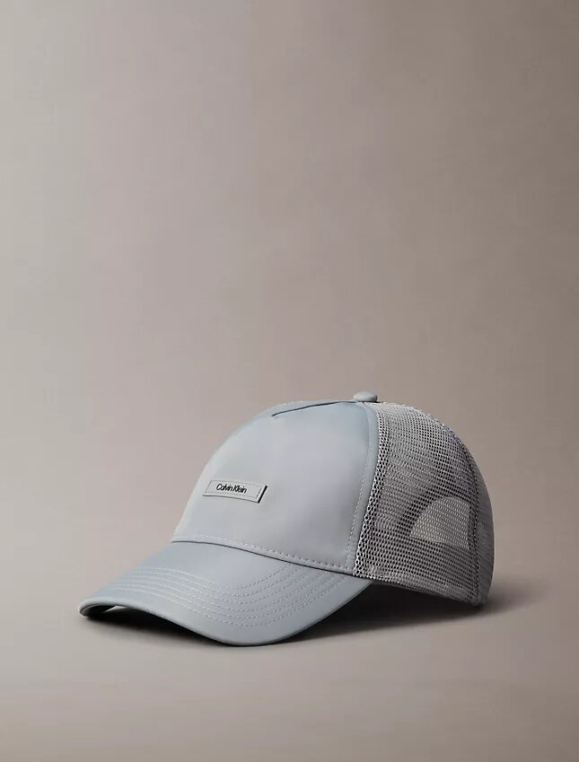 Gorra de béisbol tipo trucker con logotipo estándar Gorra de béisbol tipo trucker con logotipo estándar