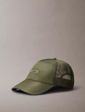 Gorra de béisbol tipo trucker con logotipo estándar