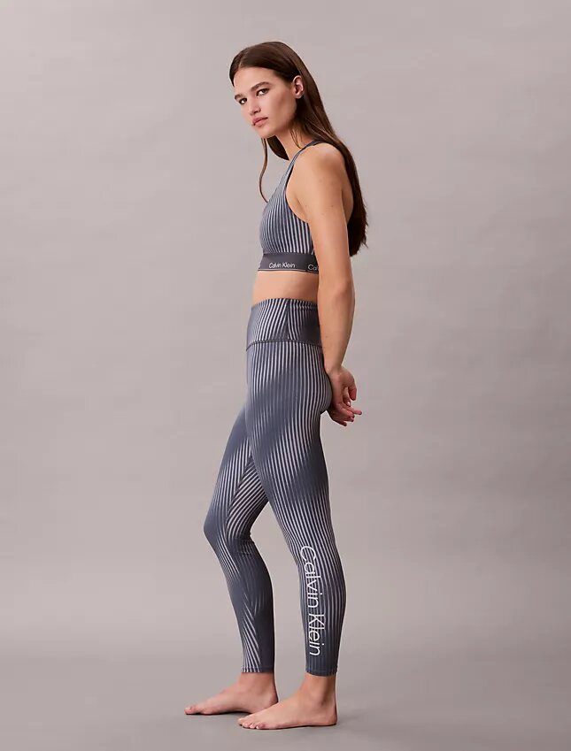 Leggings de talle alto y largo 7/8 con estampado deportivo moderno Leggings de talle alto y largo 7/8 con estampado deportivo moderno