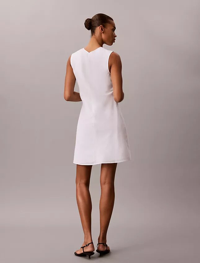 Mini vestido de mezcla de algodón con cuello en V Mini vestido de mezcla de algodón con cuello en V