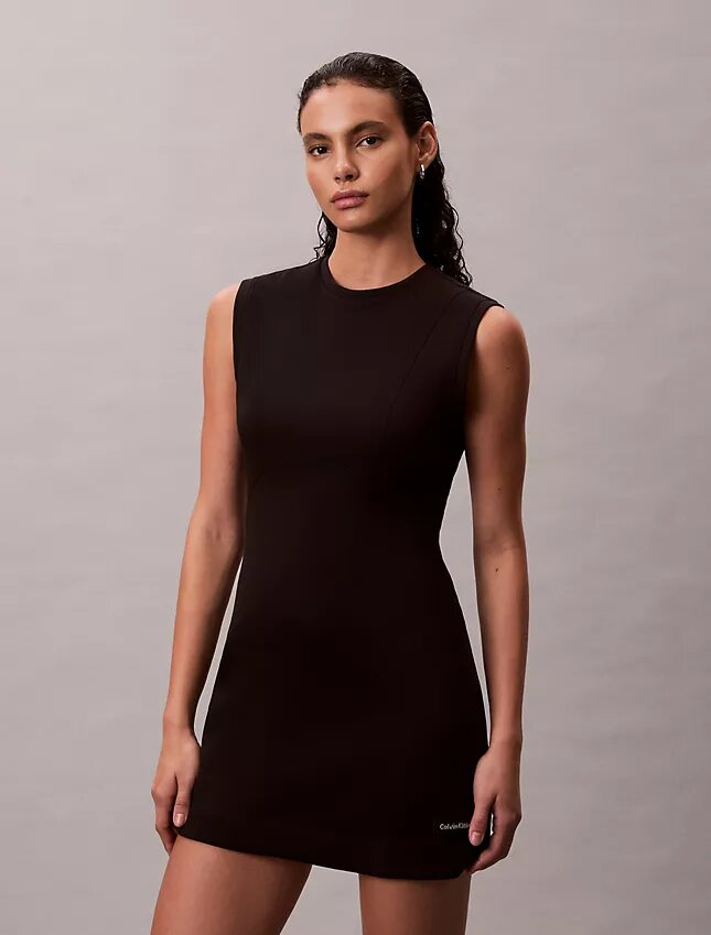 Mini vestido liso sin mangas Mini vestido liso sin mangas