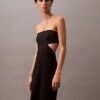 Minivestido con corte halter y aberturas
