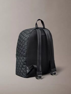 Mochila con el logotipo Monogram en toda la superficie Mochila con el logotipo Monogram en toda la superficie