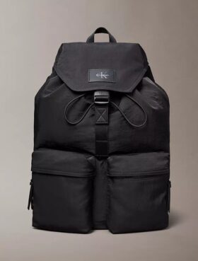 Mochila con solapa superior de nailon Mochila con solapa superior de nailon
