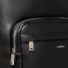 Mochila redonda con logotipo en relieve Mochila redonda con logotipo en relieve