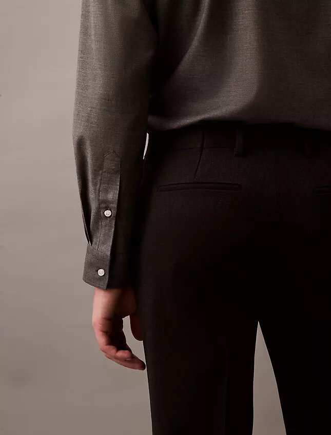 Pantalón ajustado de gabardina de lana Pantalón ajustado de gabardina de lana