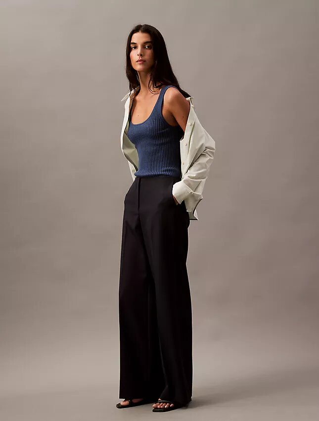 Pantalón de pierna ancha de crepé a rayas Pantalón de pierna ancha de crepé a rayas