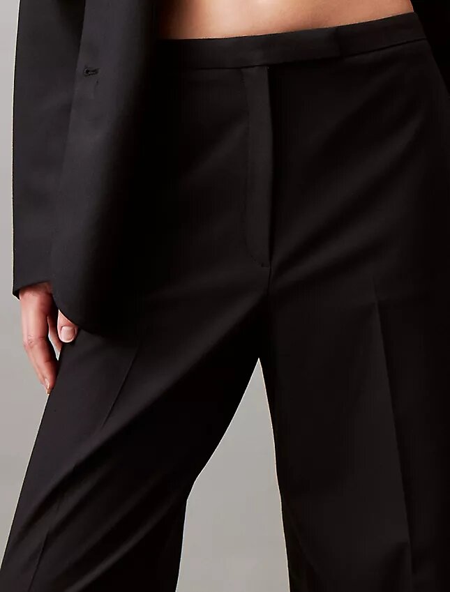 Pantalón de pierna ancha elástico y refinado Pantalón de pierna ancha elástico y refinado