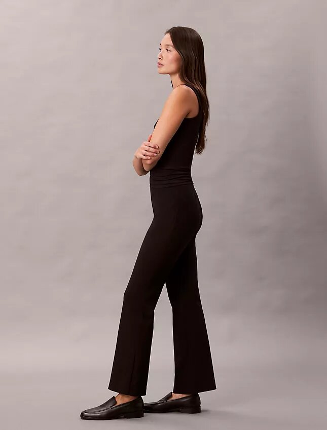 Pantalones acampanados ajustados de ponte Pantalones acampanados ajustados de ponte