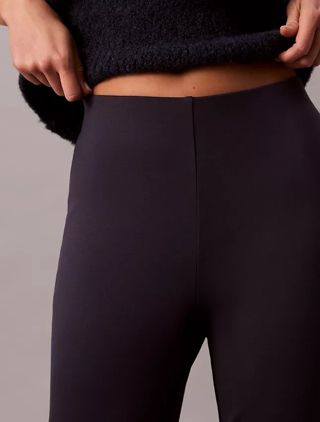 Pantalones acampanados ajustados de ponte Pantalones acampanados ajustados de ponte