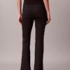 Pantalones acampanados ajustados de ponte