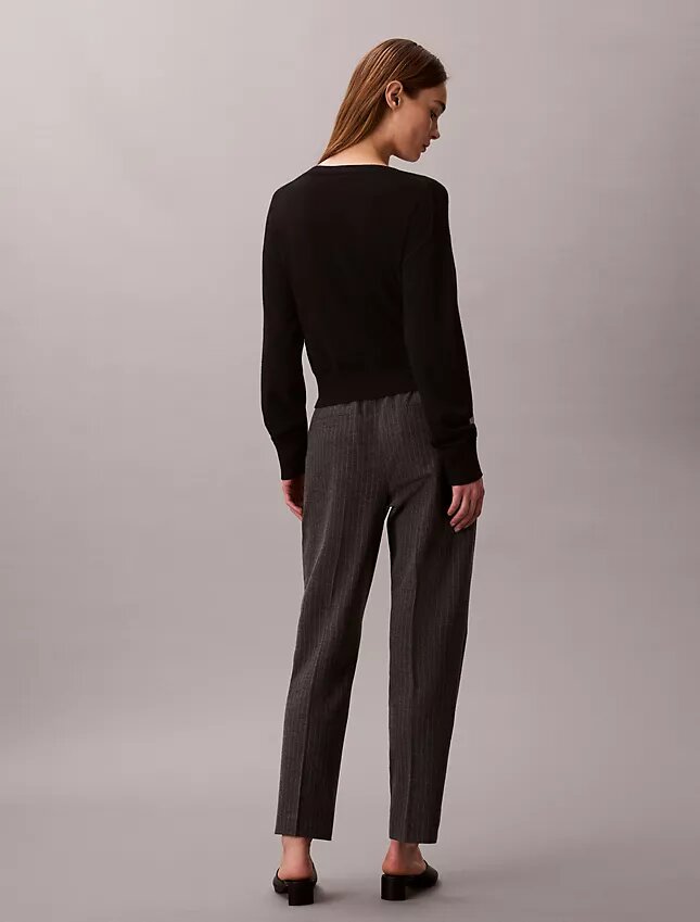 Pantalones ajustados a la tobillera con rayas y cordón Pantalones ajustados a la tobillera con rayas y cordón