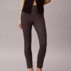 Pantalones ajustados con estampado Ponte Pantalones ajustados con estampado Ponte