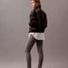 Pantalones ajustados de ponte liso Pantalones ajustados de ponte liso