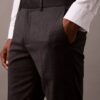 Pantalones ajustados de sastrería en mezcla de lana Pantalones ajustados de sastrería en mezcla de lana
