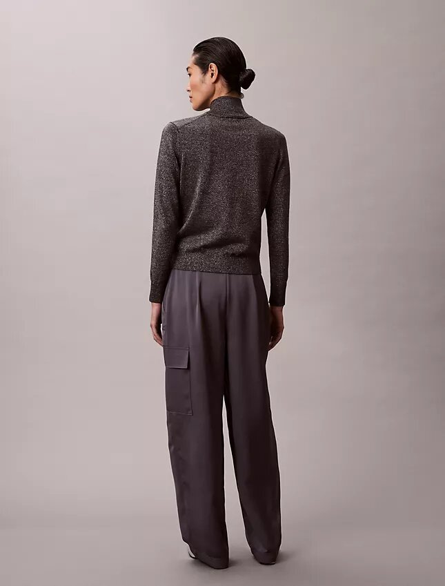 Pantalones cargo holgados de sarga de satén Pantalones cargo holgados de sarga de satén