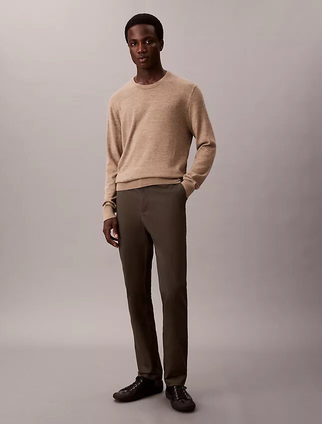 Pantalones chino ajustados de satén de algodón Pantalones chino ajustados de satén de algodón