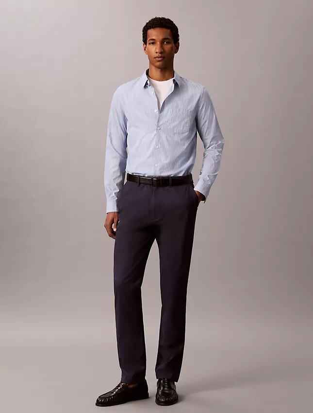 Pantalones chino ajustados de satén de algodón Pantalones chino ajustados de satén de algodón