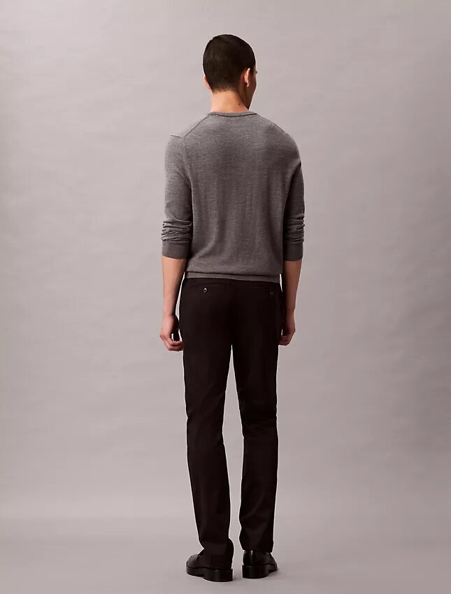 Pantalones chino ajustados de satén de algodón Pantalones chino ajustados de satén de algodón