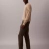 Pantalones chino ajustados de satén de algodón Pantalones chino ajustados de satén de algodón