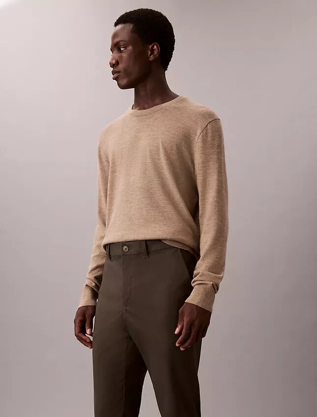 Pantalones chino ajustados de satén de algodón Pantalones chino ajustados de satén de algodón