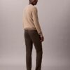 Pantalones chino ajustados de satén de algodón Pantalones chino ajustados de satén de algodón