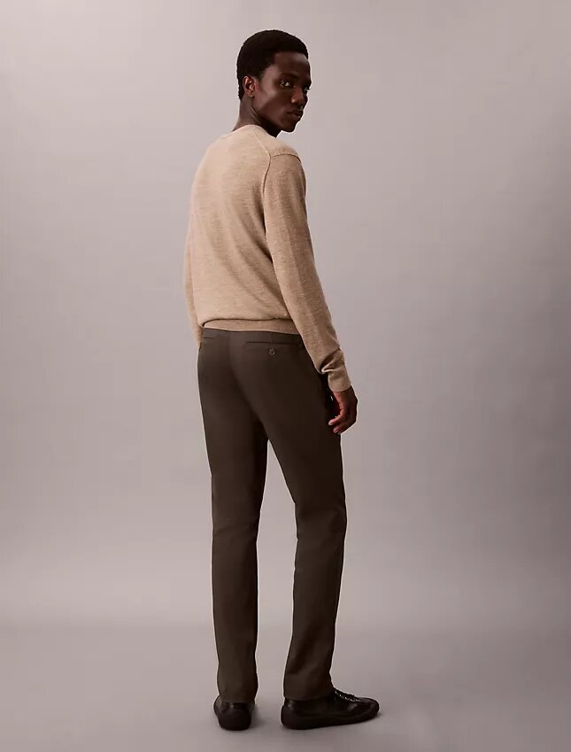 Pantalones chino ajustados de satén de algodón Pantalones chino ajustados de satén de algodón
