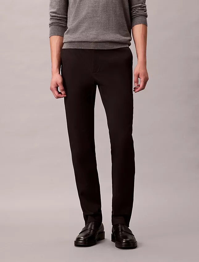 Pantalones chino ajustados de satén de algodón Pantalones chino ajustados de satén de algodón