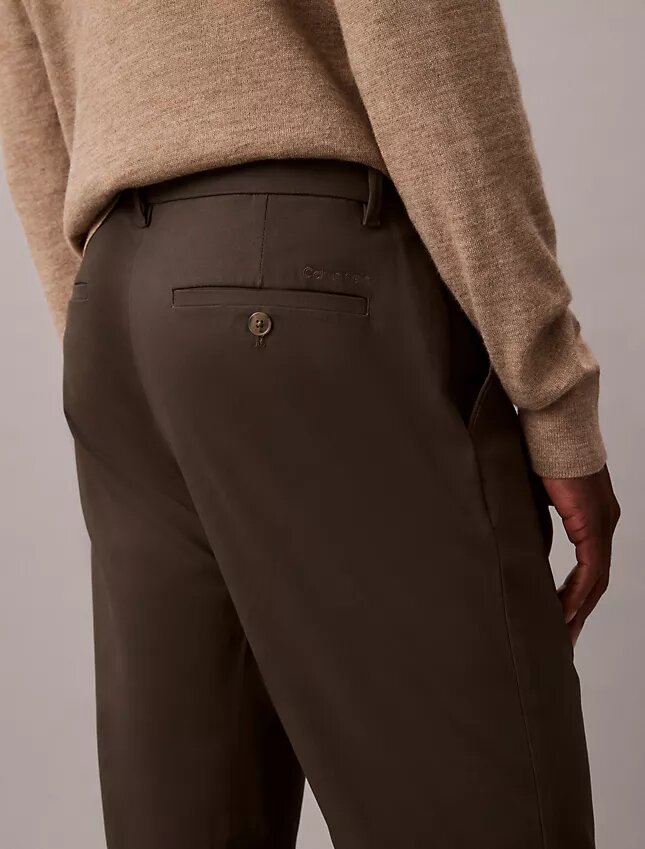 Pantalones chino ajustados de satén de algodón Pantalones chino ajustados de satén de algodón