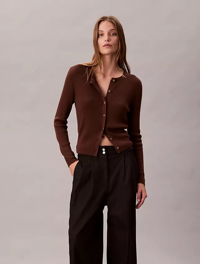 Pantalones chino de pierna ancha ajustables Pantalones chino de pierna ancha ajustables