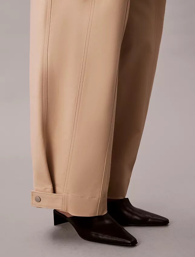 Pantalones chino de pierna ancha ajustables Pantalones chino de pierna ancha ajustables