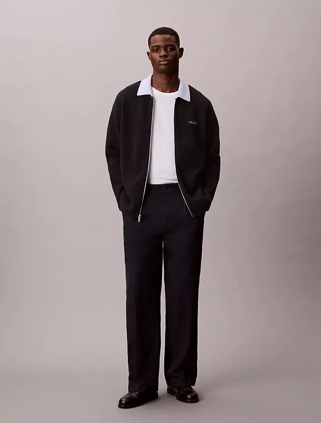 Pantalones chino rectos con pliegues estilo años 90 Pantalones chino rectos con pliegues estilo años 90