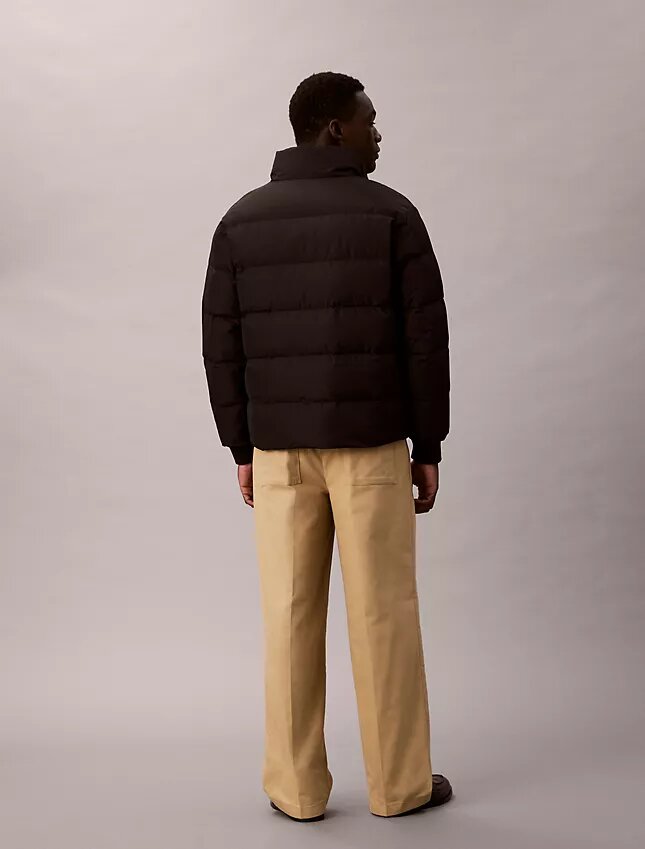 Pantalones chino rectos con pliegues estilo años 90 Pantalones chino rectos con pliegues estilo años 90
