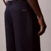 Pantalones chino rectos con pliegues estilo años 90 Pantalones chino rectos con pliegues estilo años 90