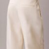 Pantalones chinos cropped de pierna ancha Pantalones chinos cropped de pierna ancha