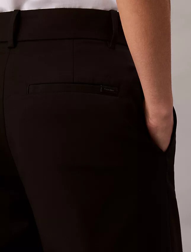 Pantalones chinos de algodón elástico de pierna ancha Pantalones chinos de algodón elástico de pierna ancha