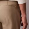 Pantalones chinos elásticos modernos Pantalones chinos elásticos modernos