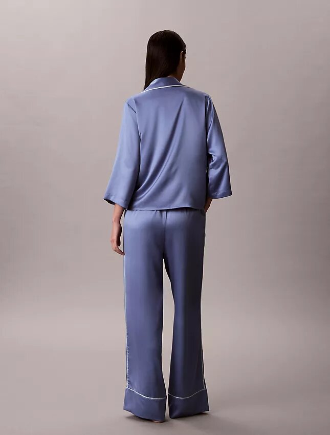 Pantalones con brillo satinado Pantalones con brillo satinado