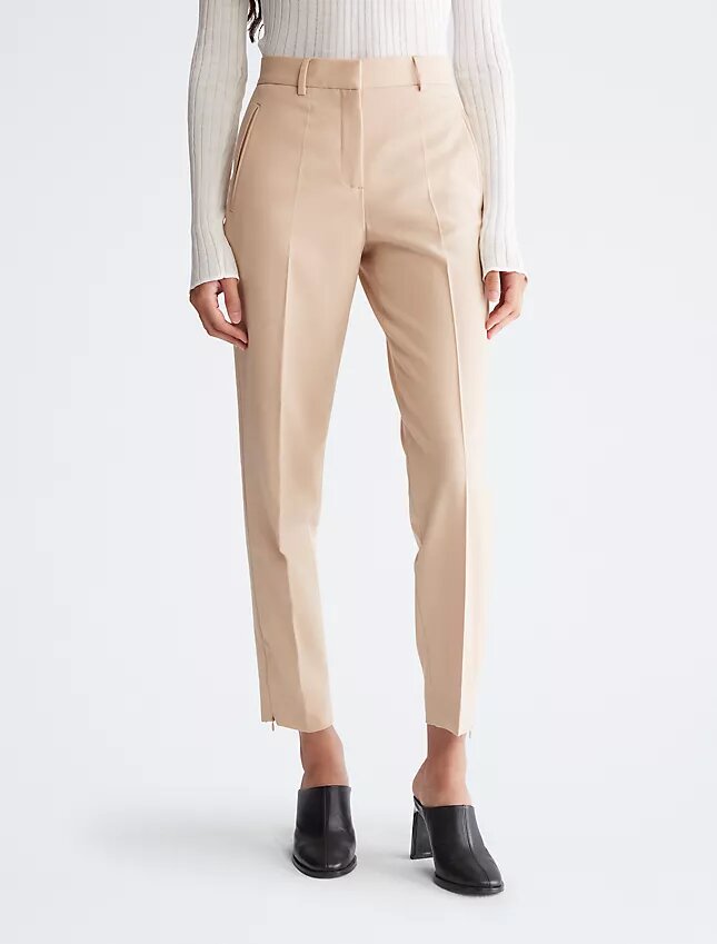 Pantalones cortos ajustados hasta el tobillo Pantalones cortos ajustados hasta el tobillo