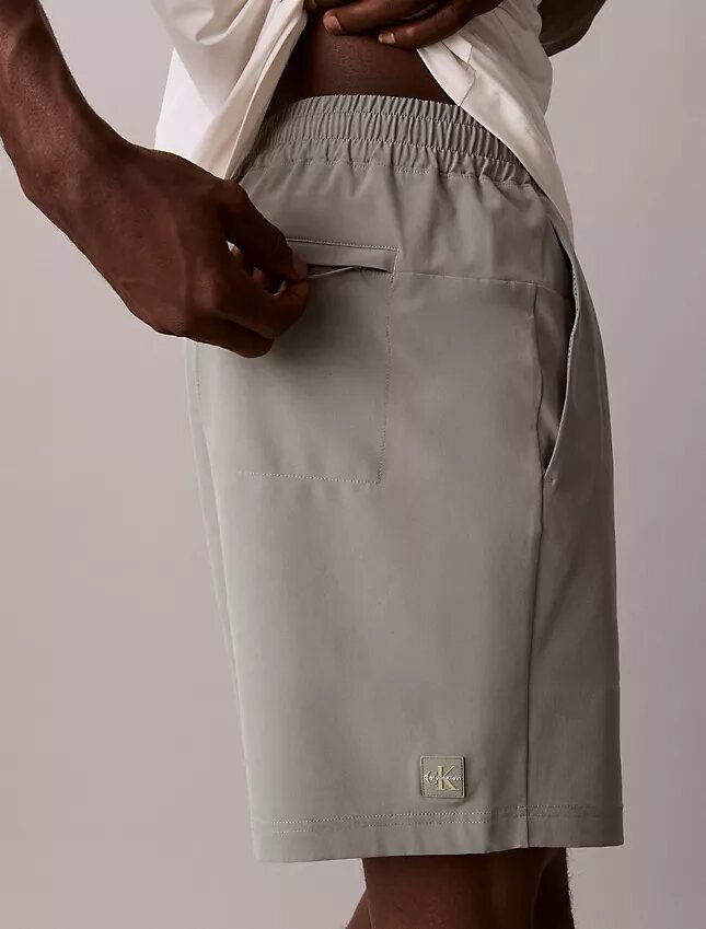Pantalones cortos con monograma tejido Pantalones cortos con monograma tejido