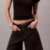 Pantalones cortos de Denim con corte en A y dobladillo enrollado Pantalones cortos de Denim con corte en A y dobladillo enrollado