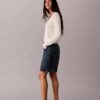 Pantalones cortos de Denim con corte en A y dobladillo enrollado Pantalones cortos de Denim con corte en A y dobladillo enrollado